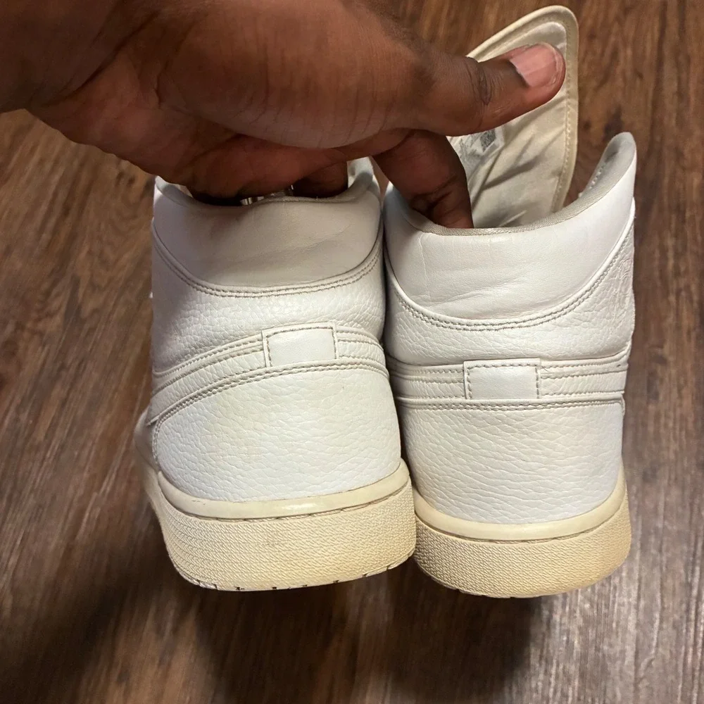 Jordan authentic nike